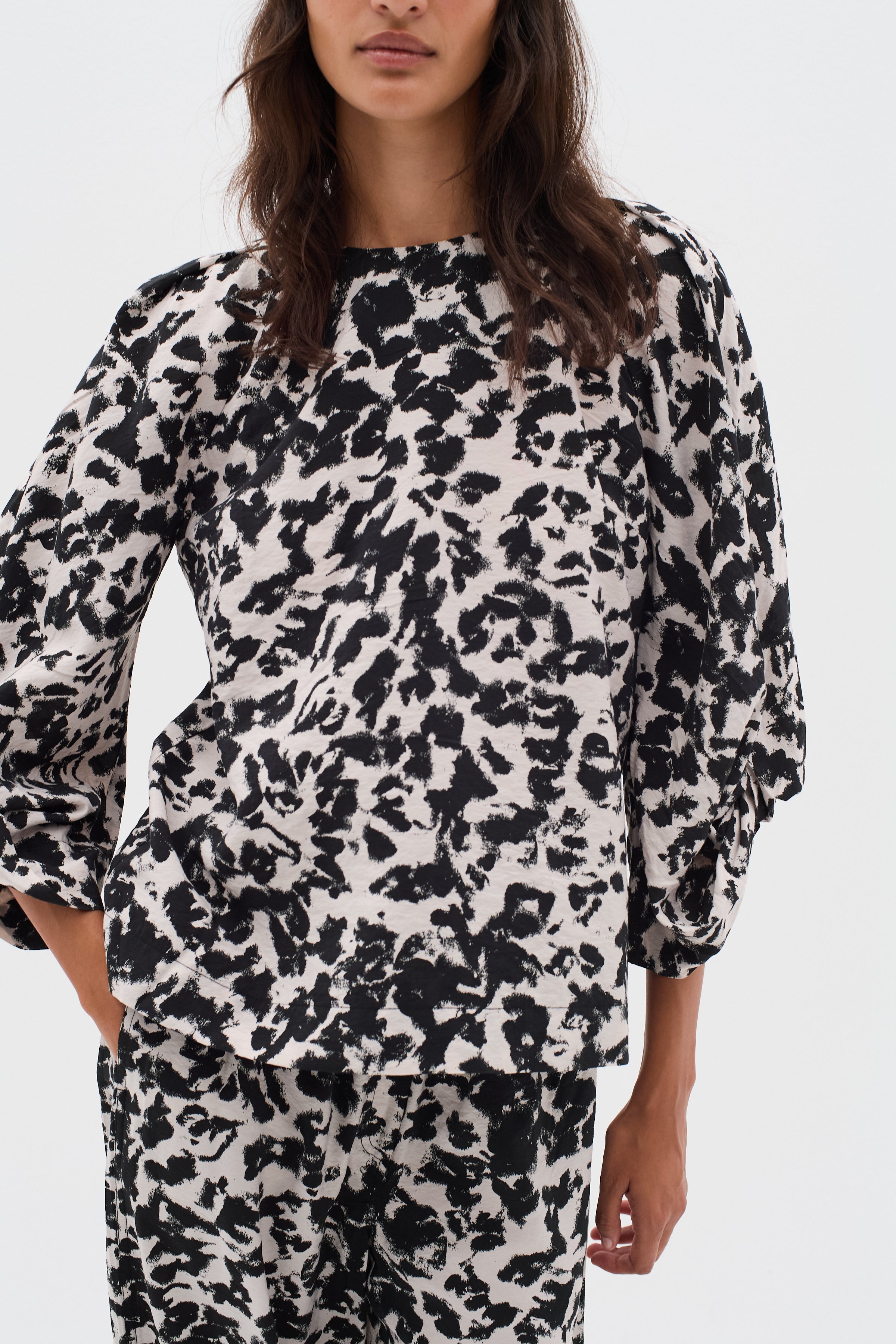 InWear Faye IW Printed Trouser in Black Shadow