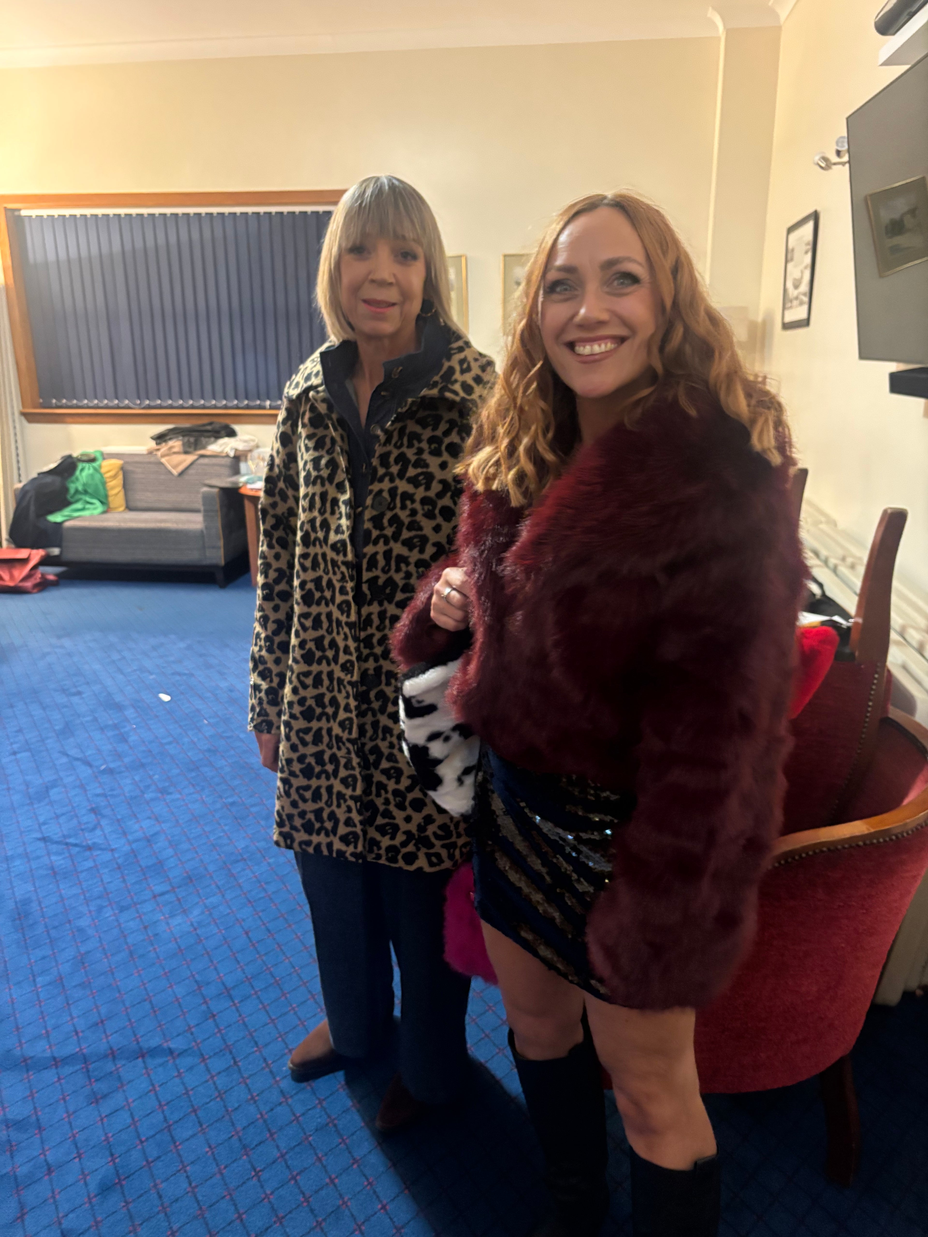 Amelia Short Stretch Skirt in Chocolate Black (ONE SIZE)