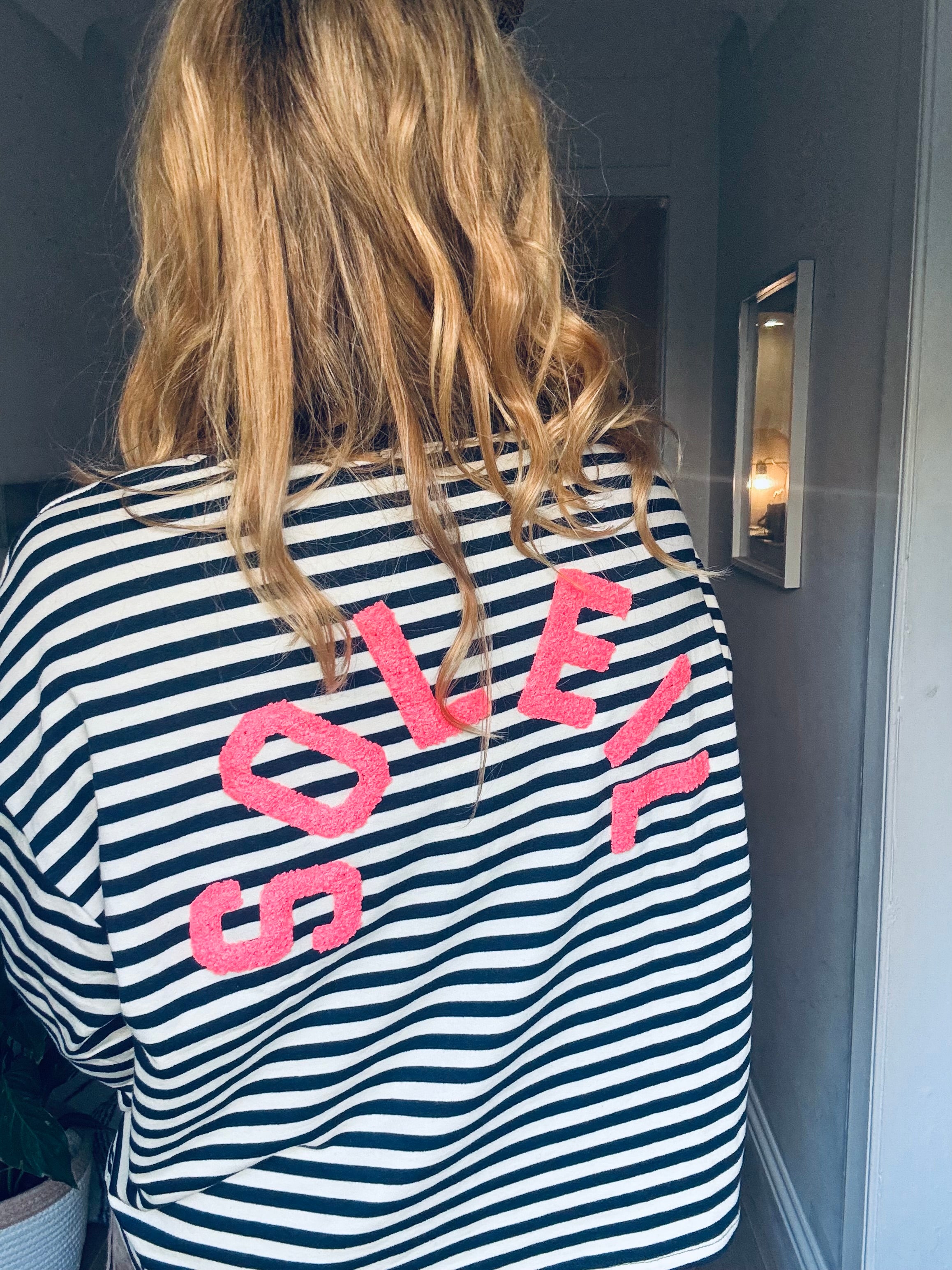 Soleil Sweatshirt tee in Navy & White (one size)