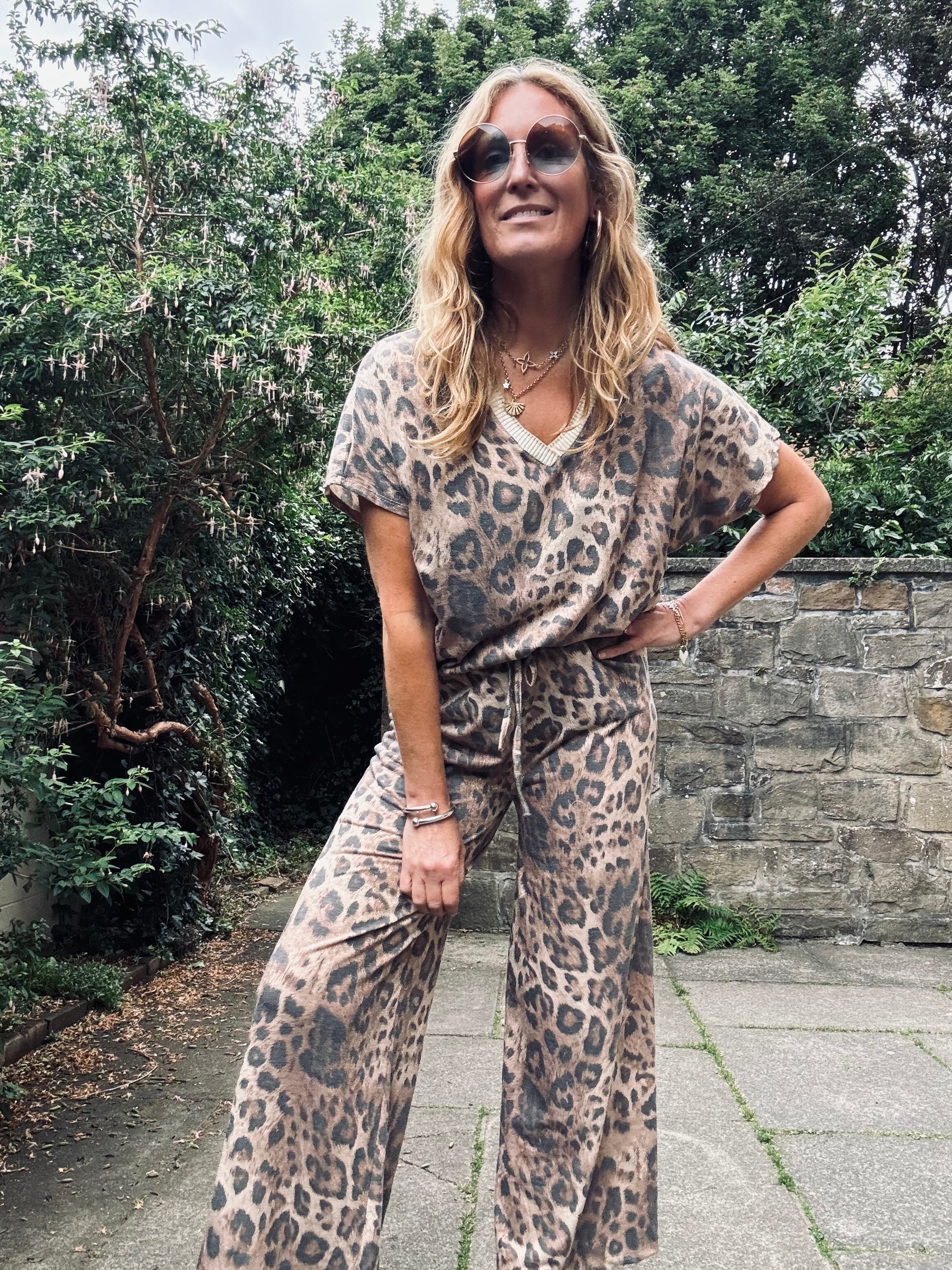 Nina Leopard Print Top with Glitter Threads (ONE SIZE)
