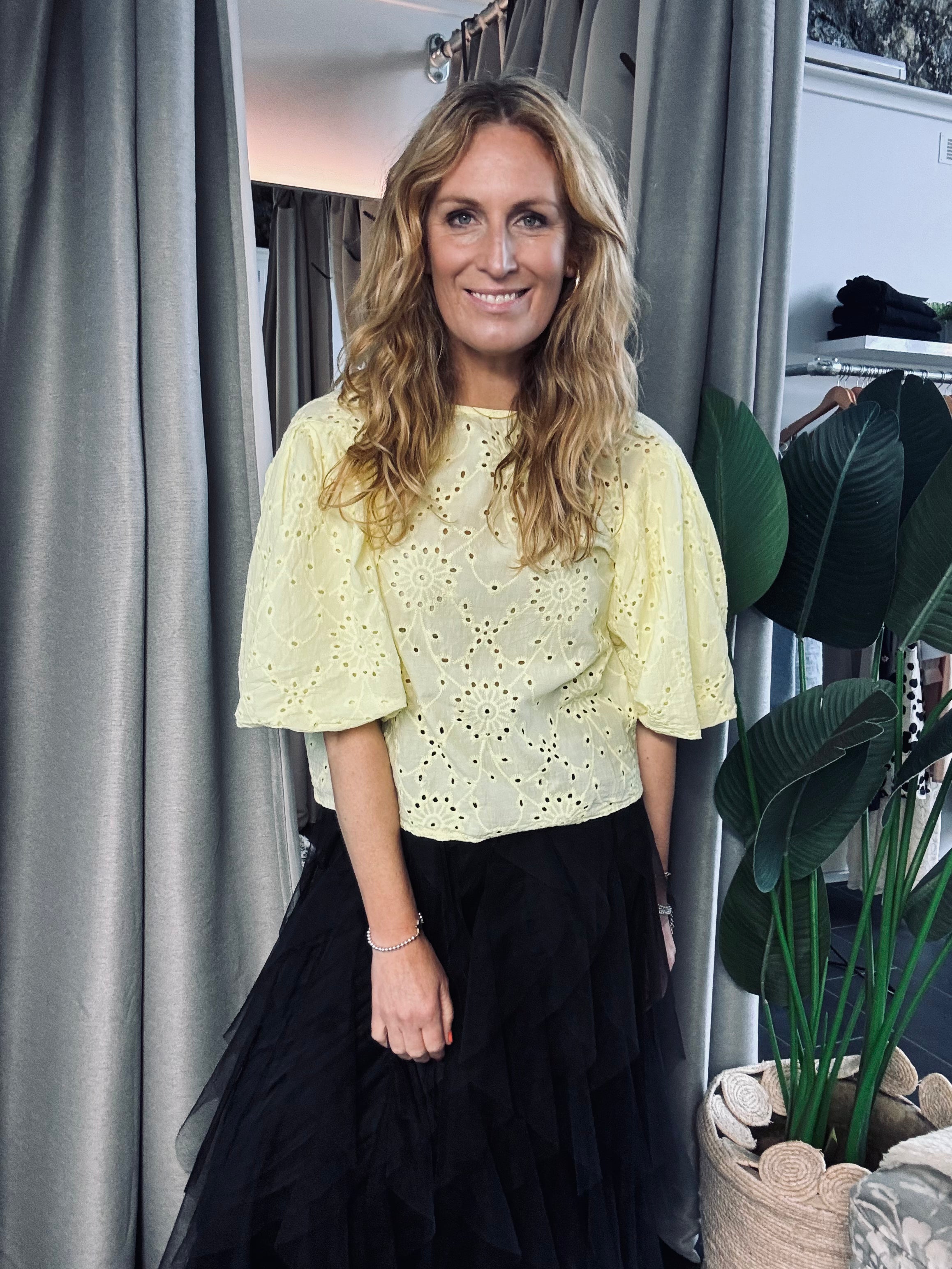Misty embroidery top in Lemon (one size)