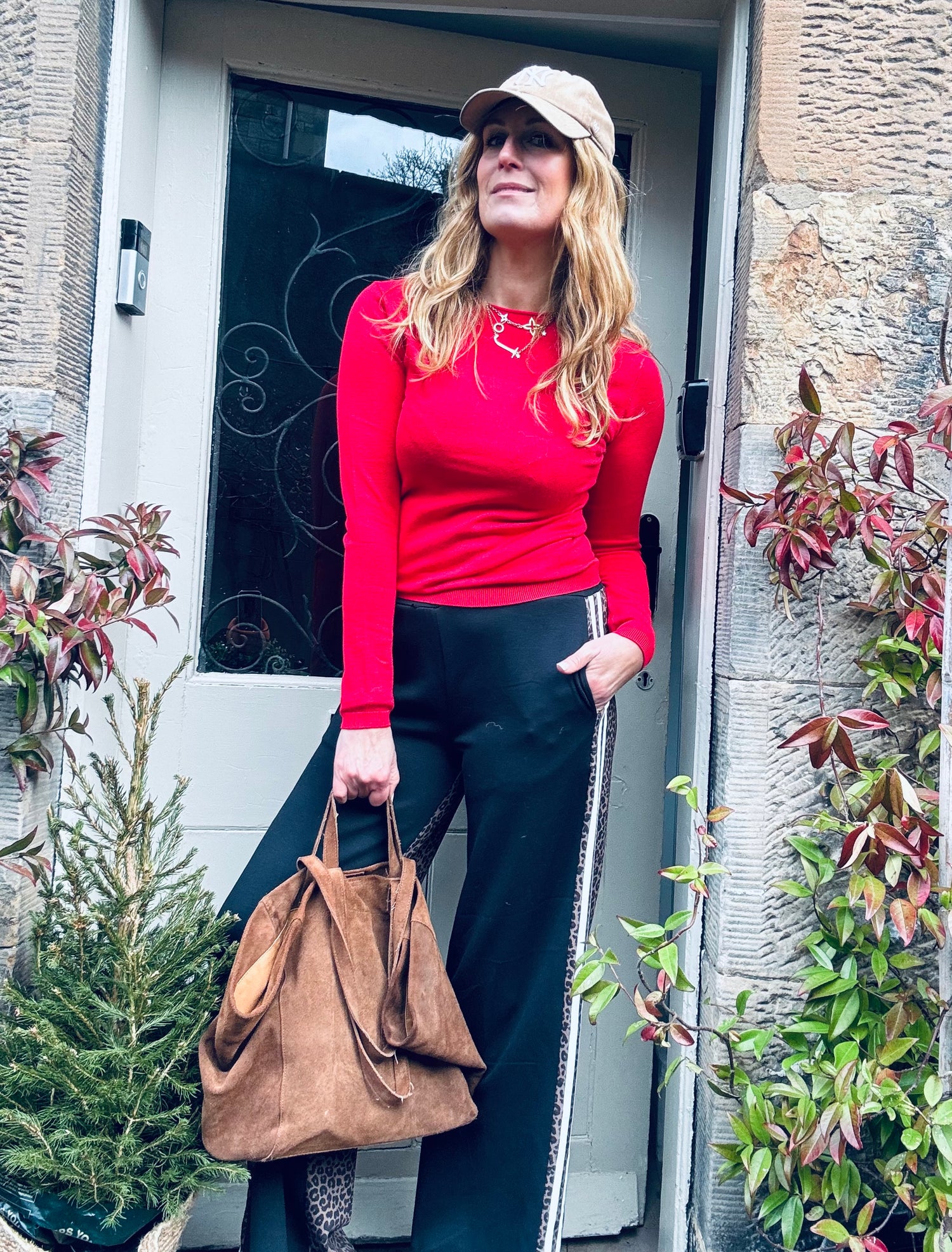 Leo Aminal/Black Jogger (One Size)