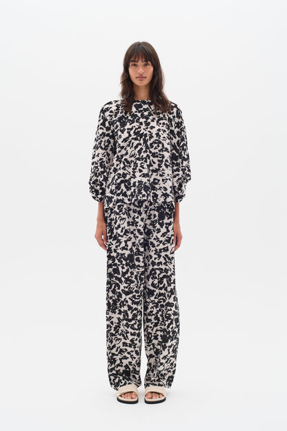 InWear Faye IW Printed Top in Black Shadow