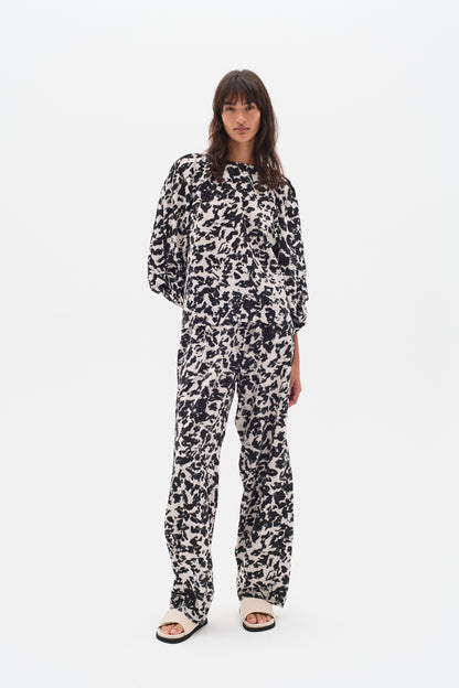 InWear Faye IW Printed Top in Black Shadow