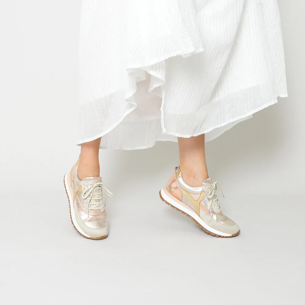 Esska Cinda Vegan Trainers in Metallic