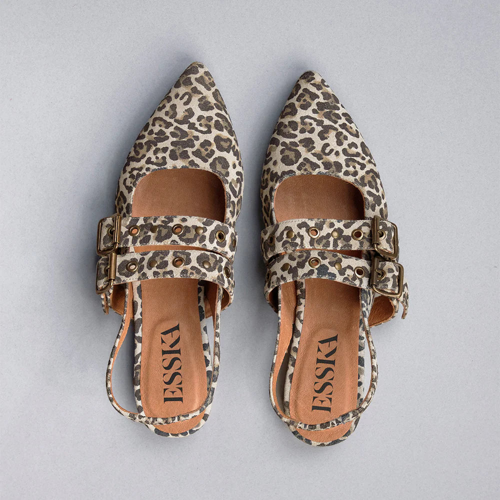 Esska Hope Slingback Flats in Leopard