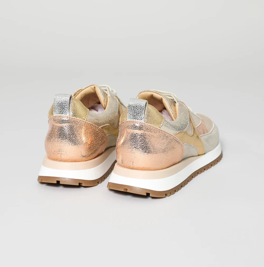 Esska Cinda Vegan Trainers in Metallic