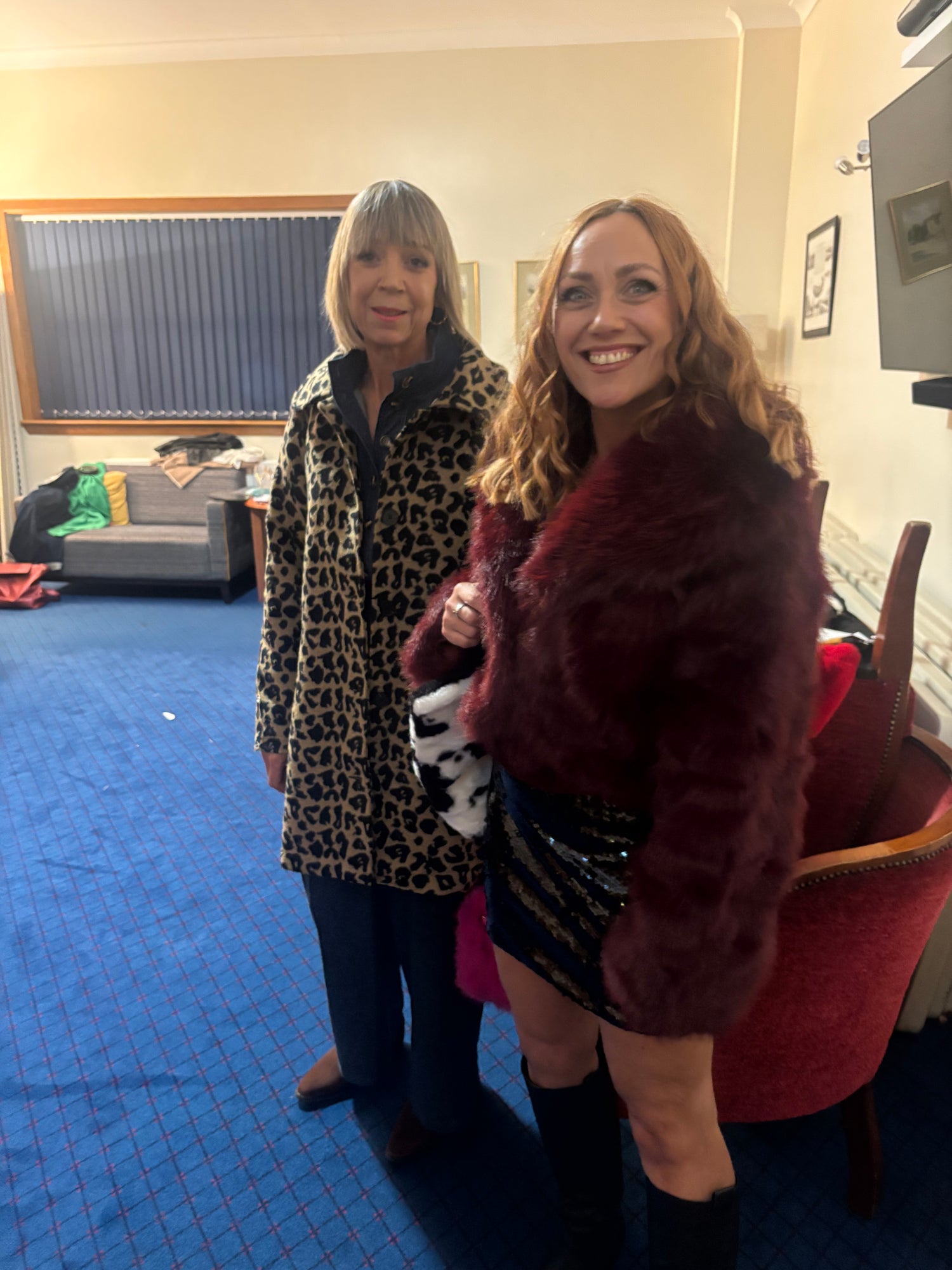 Amelia Short Stretch Skirt in Chocolate Black (ONE SIZE)