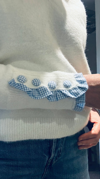 White layered look knit with blue check. (One size)
