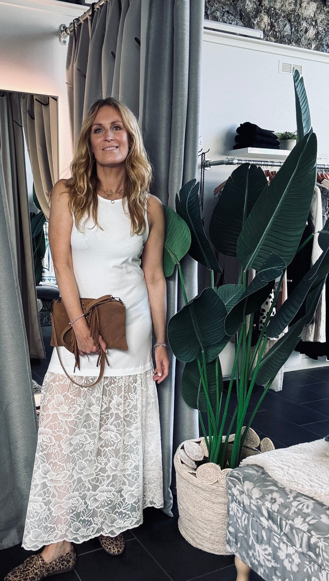 White Lace T-shirt dress (one size)