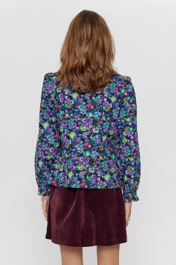 Numph Nutricia Shirt in Caviar with Floral Print