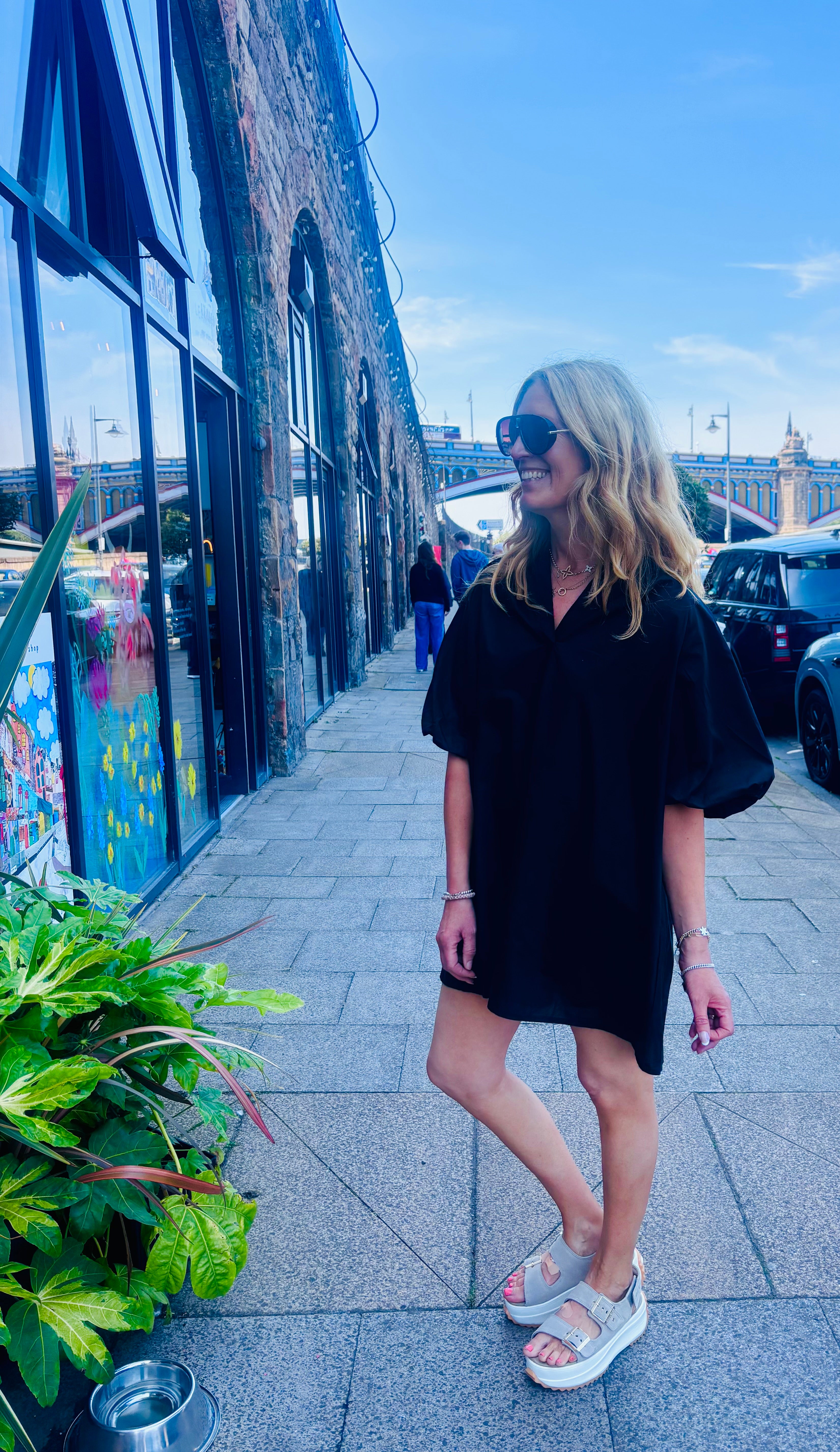 Black puff Sleeve Dress (one size)