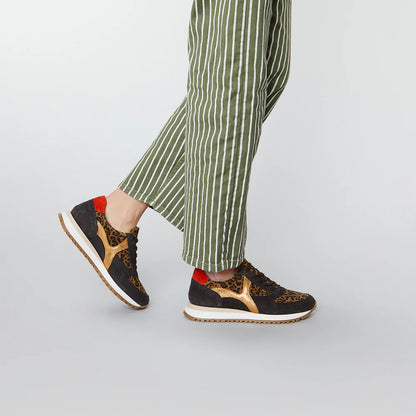 Esska Cinda Vegan Trainers in Leopard