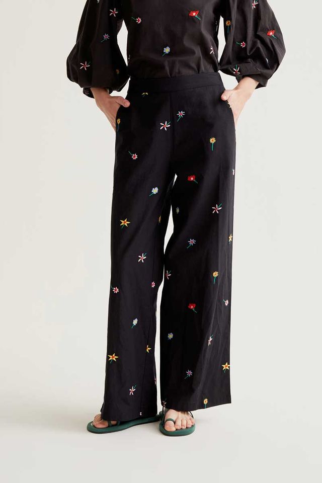 Trousers with Black Gardener Flowers print