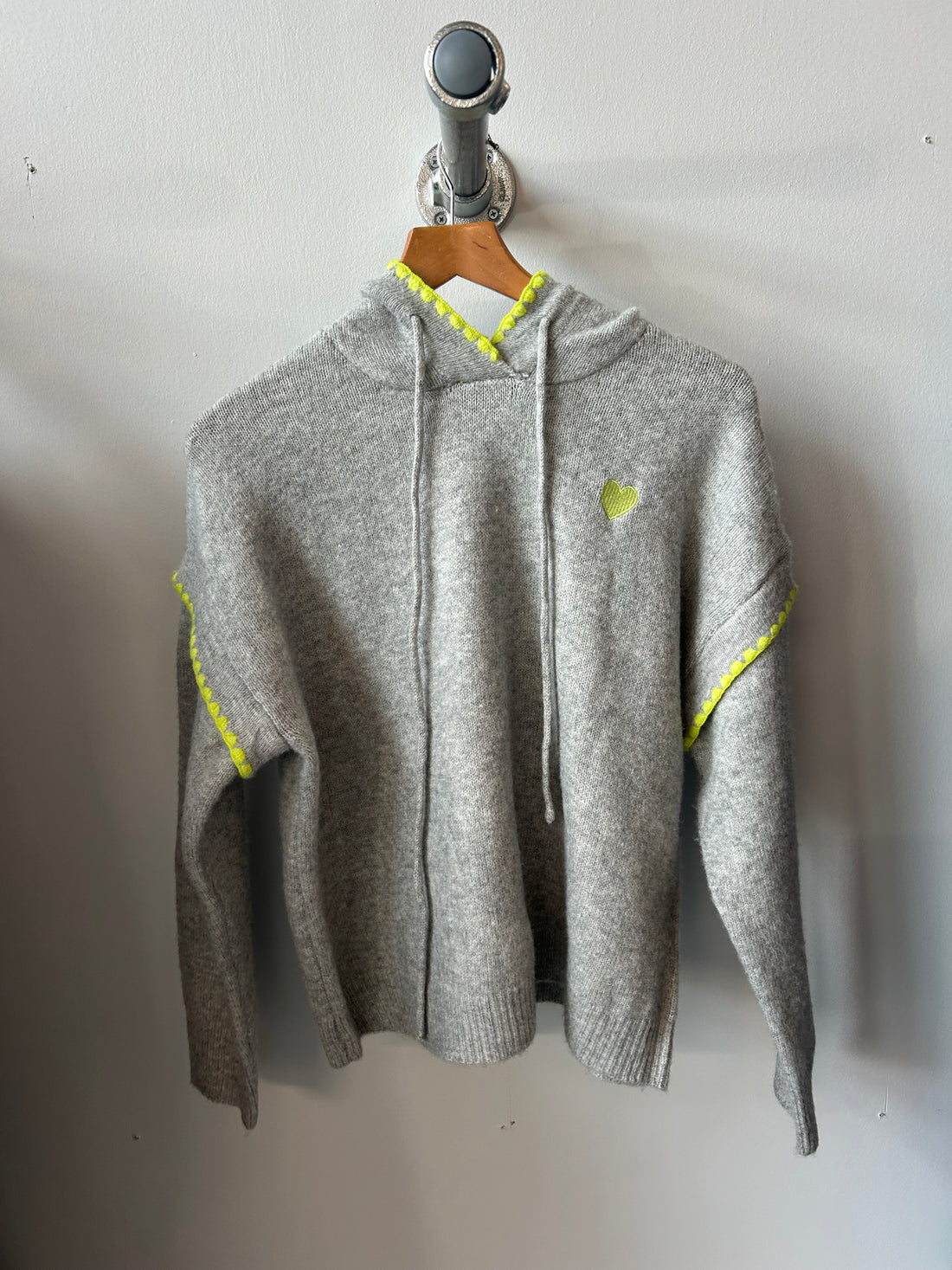 Poppy Knitted Hoodie with Heart Motif and Trim in Grey (ONE SIZE)