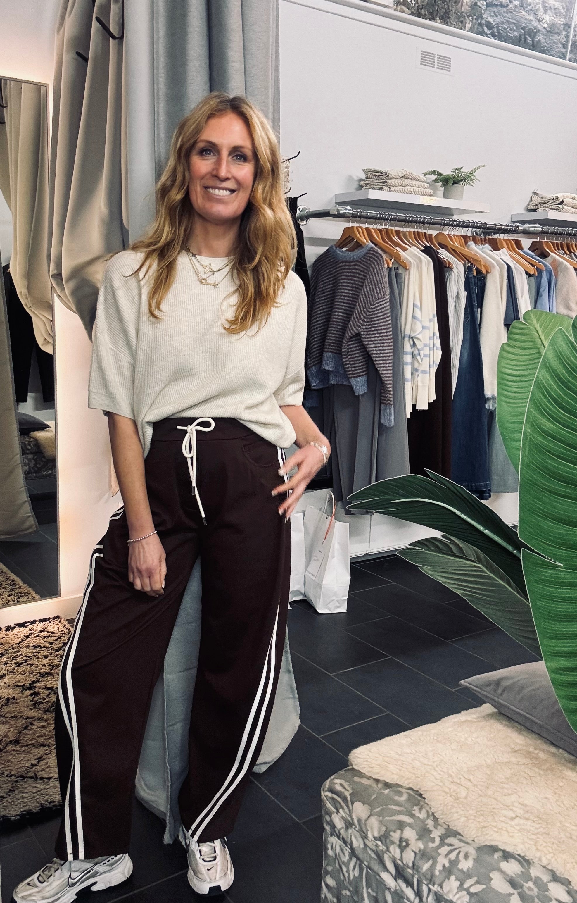 Chocolate brown track pant