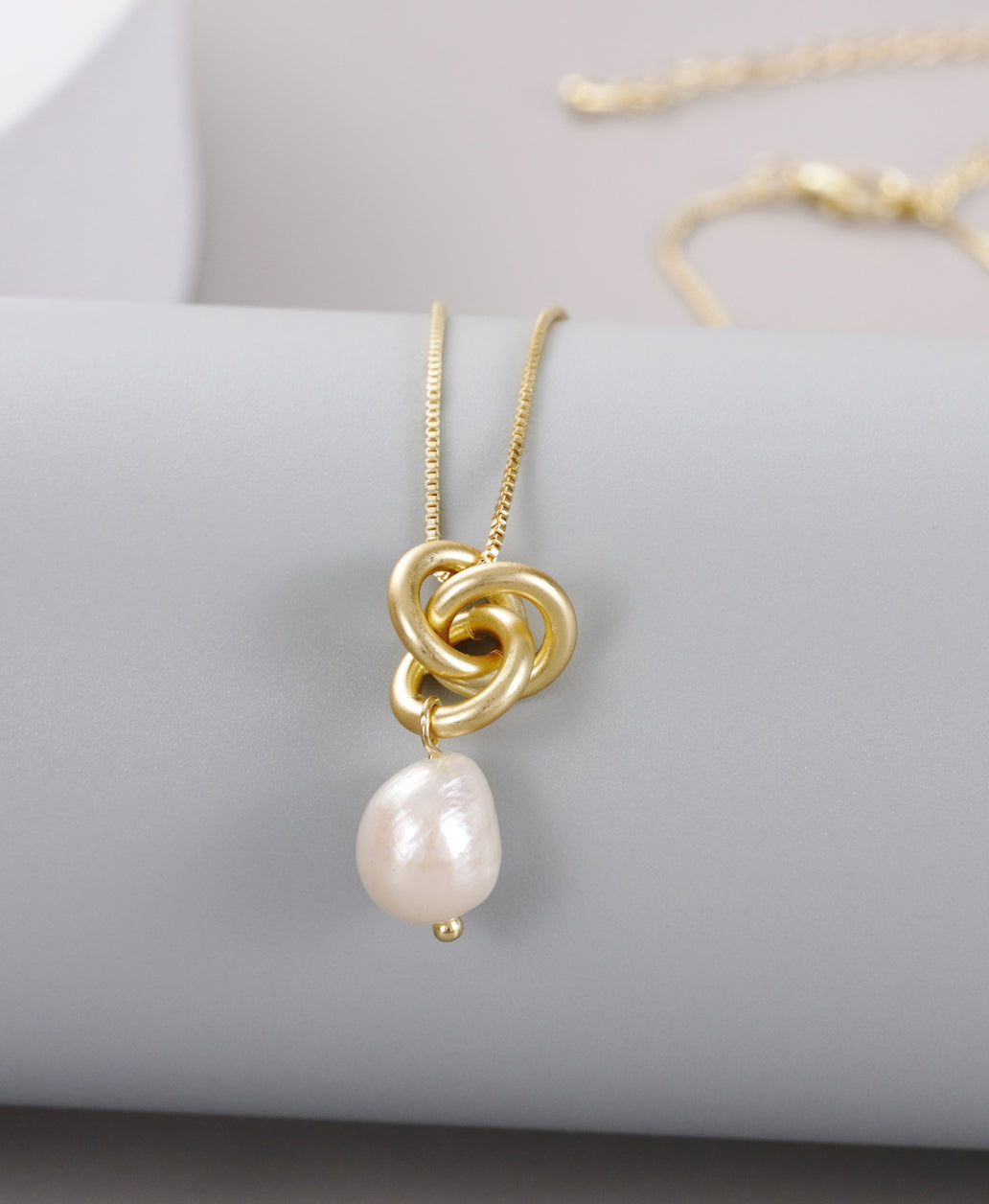 Gold Knot And Pearl Necklace