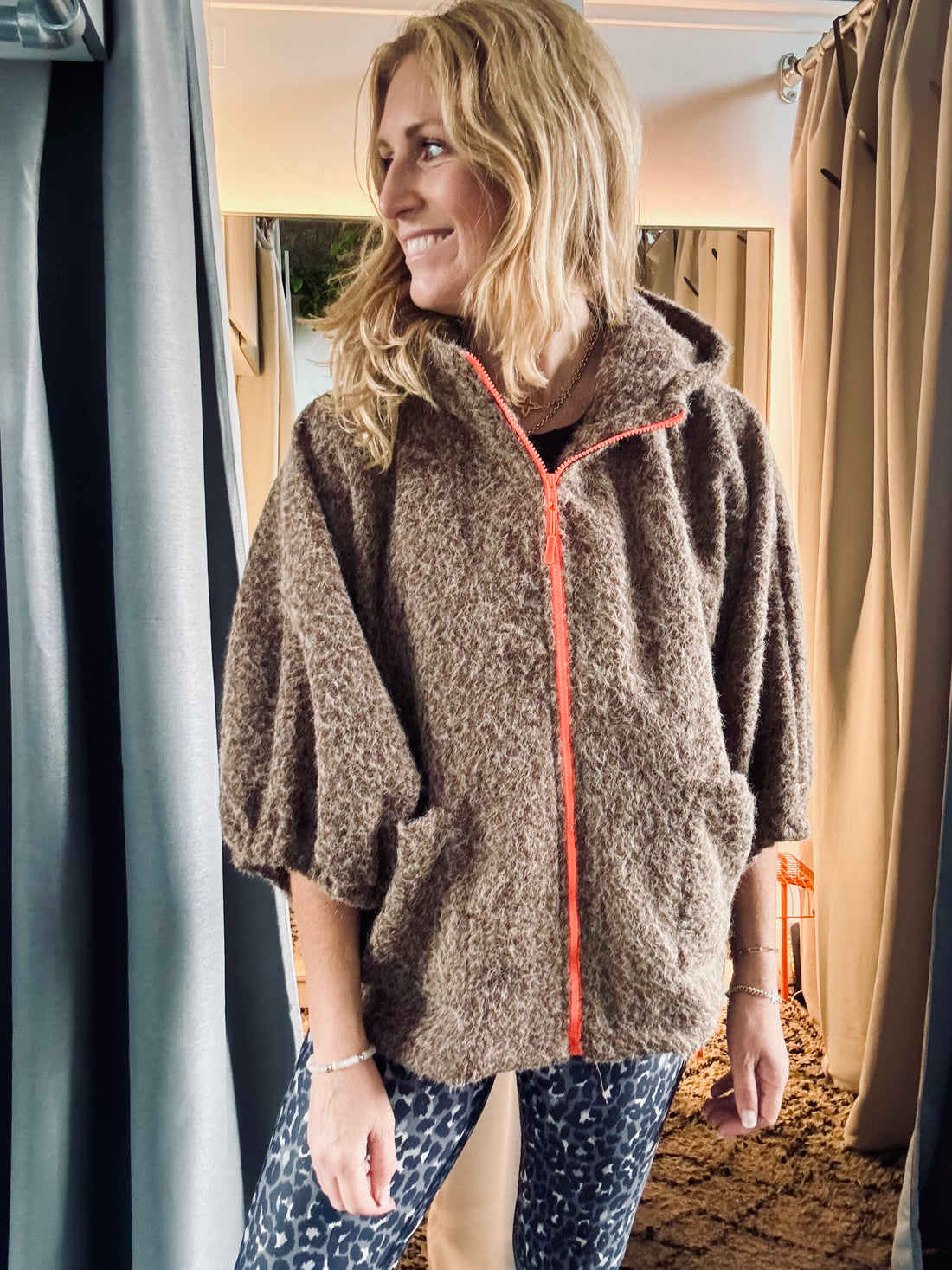 Neon Zip up 3/4 Sleeve Jacket in Brown