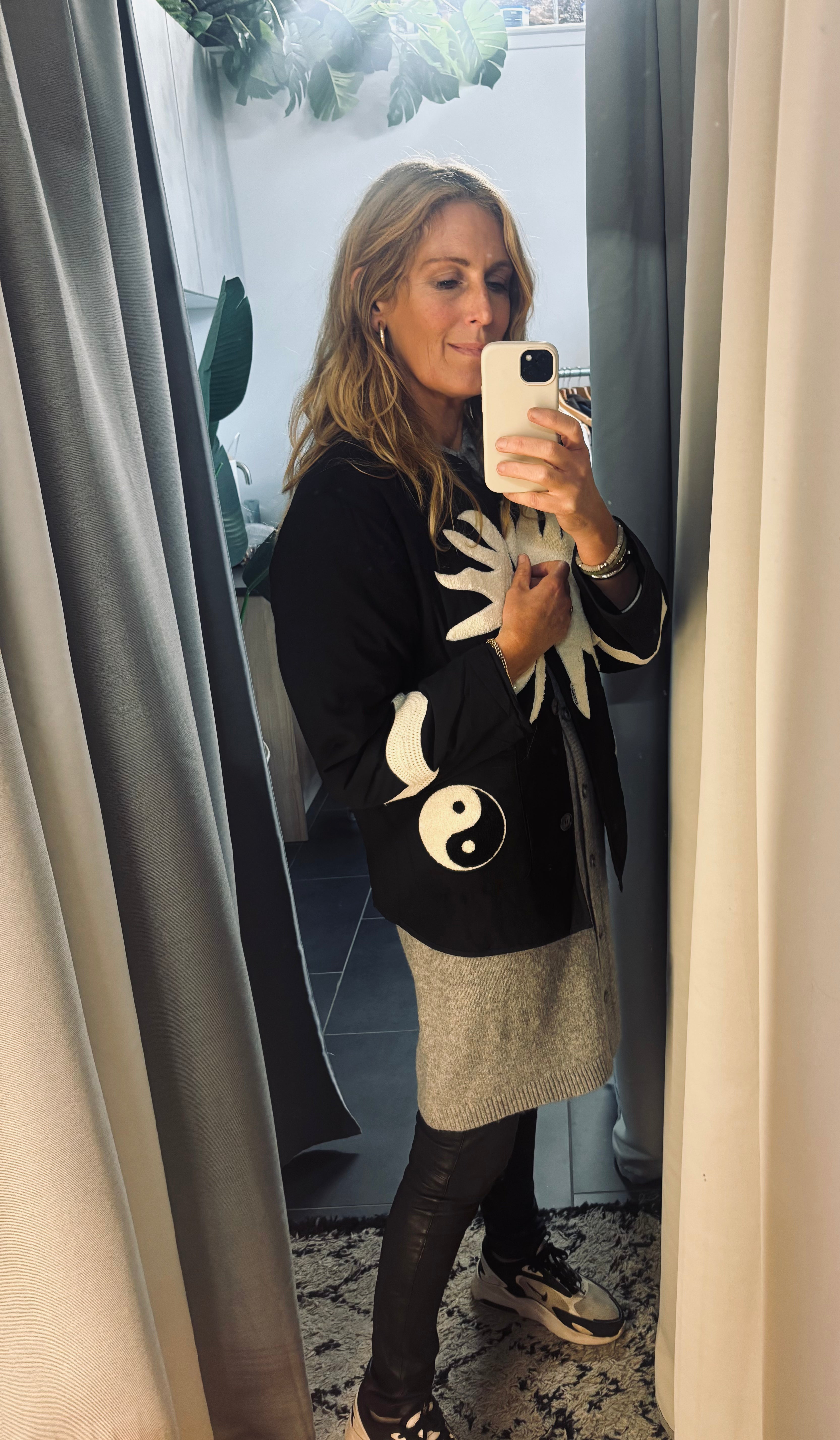 Quilted black &amp; white sun jacket