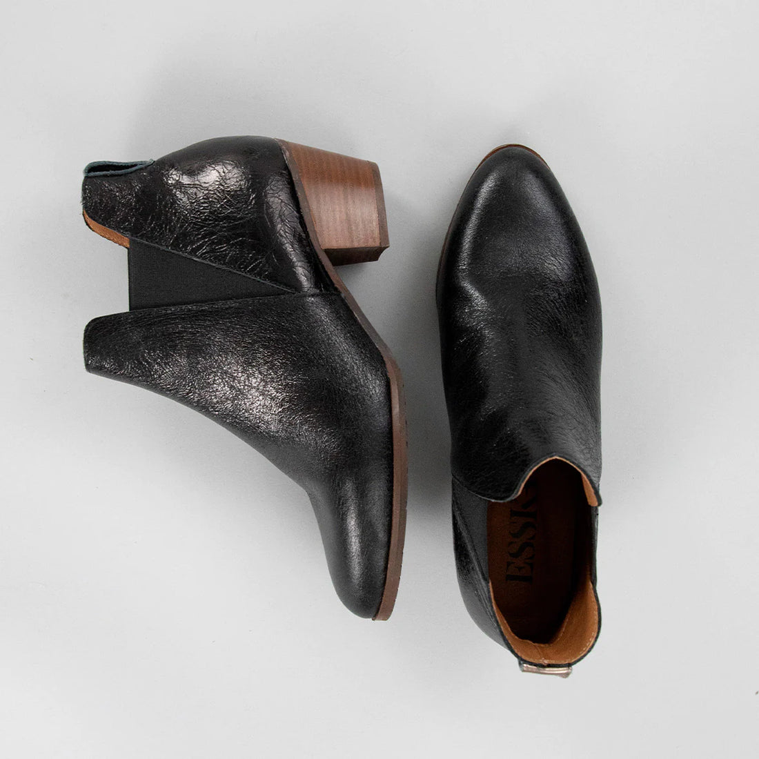 Esska Ginny Leather Black Block Heel Ankle Boot¿