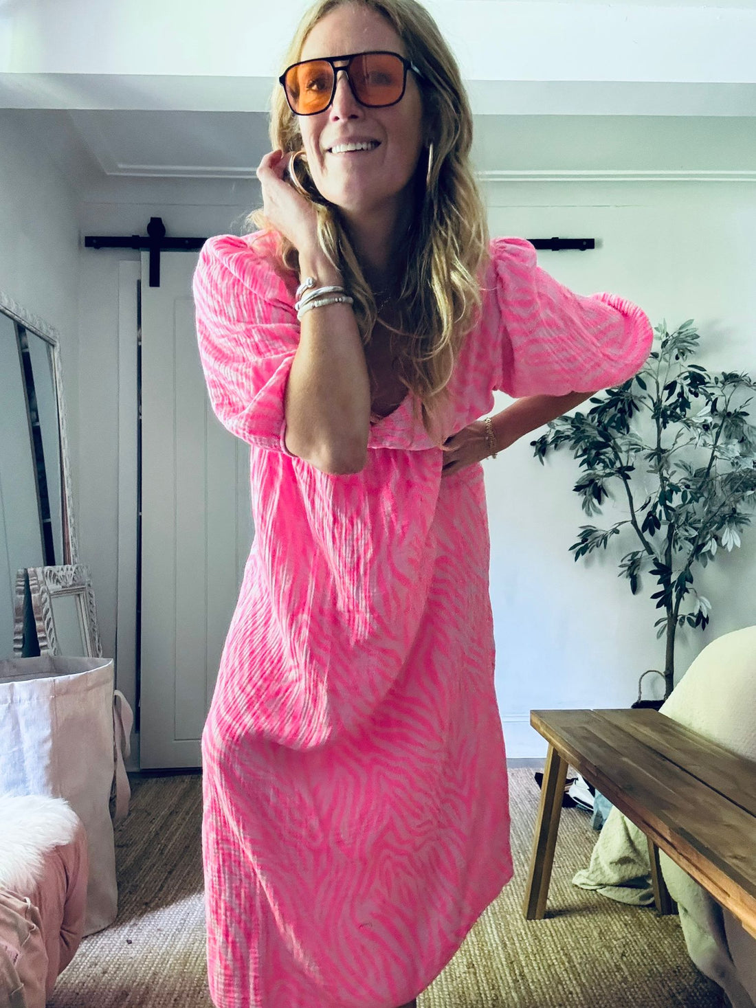 Nova Neon Animal Print in Pink (One Size)