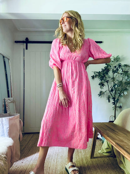 Nova Neon Animal Print in Pink (One Size)