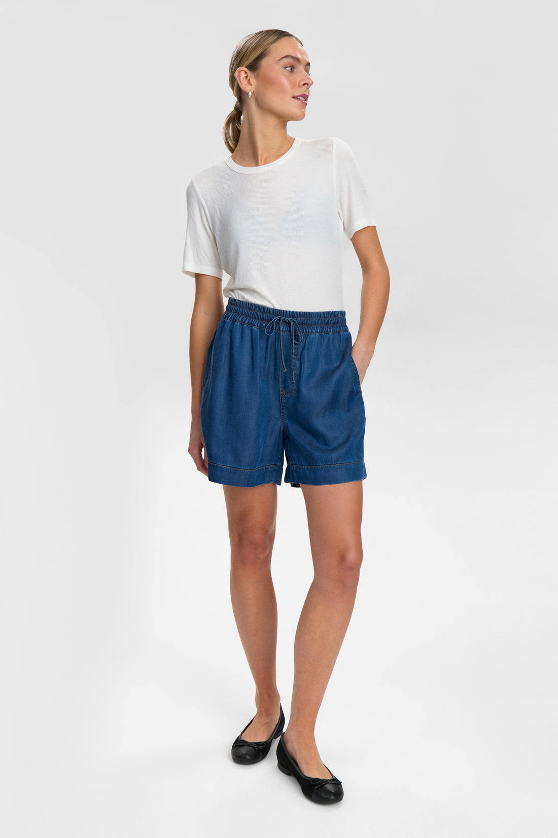 Numph Numiami Denim Shorts in Medium Blue