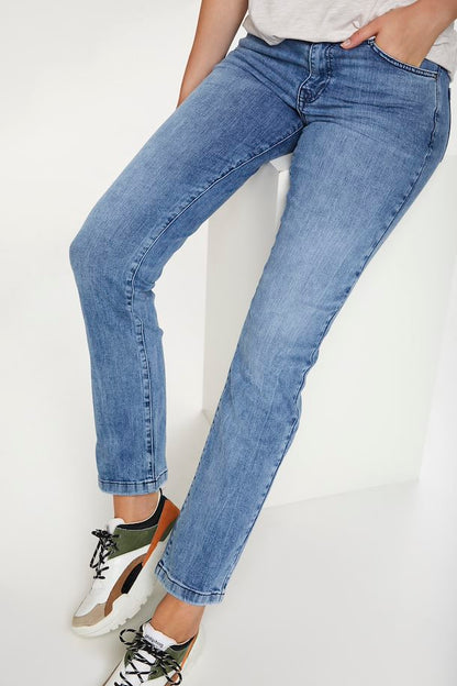 Saint Tropez Molly Relaxed Straight Leg Jeans in Light Blue Wash