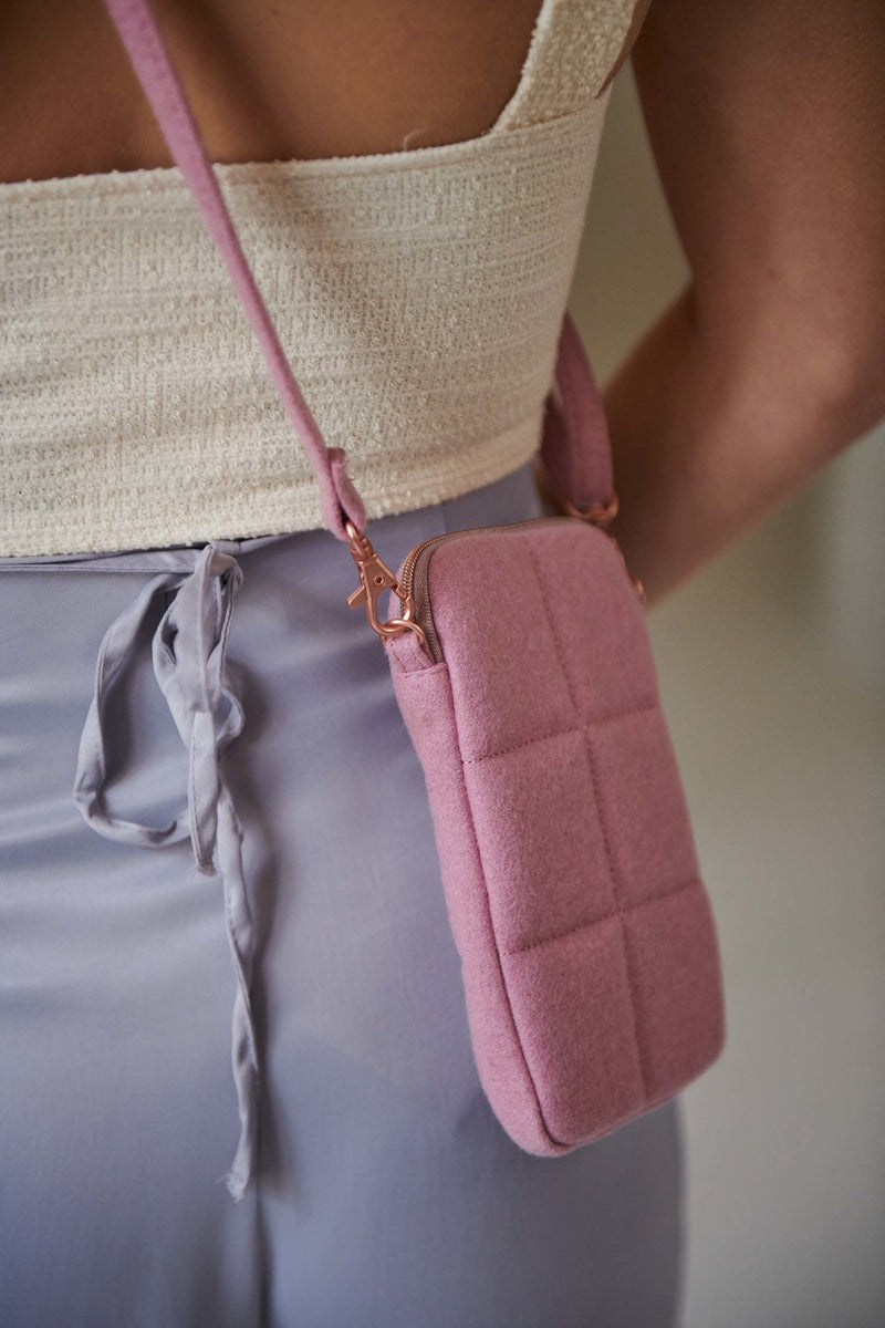 Tinne + Mia Luce Wool Puffy Phone Bag - Pink